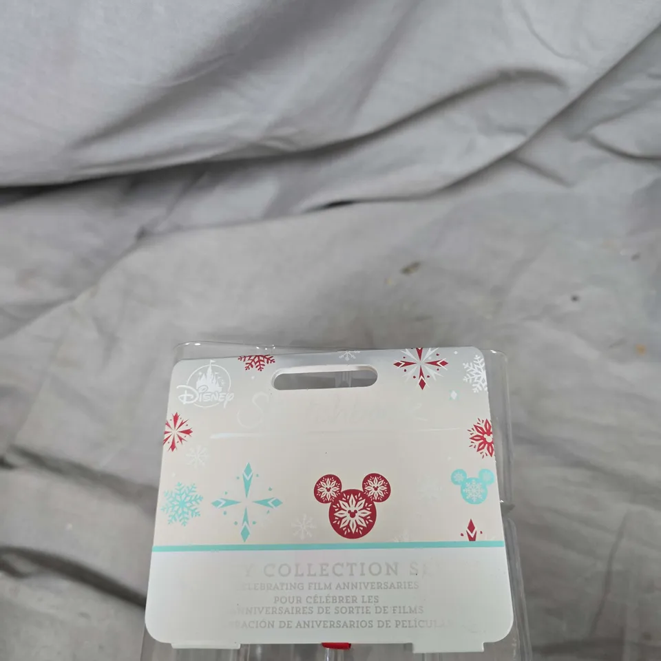 DISNEY COLLECTION 20TH ANNIVERSARY ORNAMENT – FIGURINE WITH GLITTER BASE