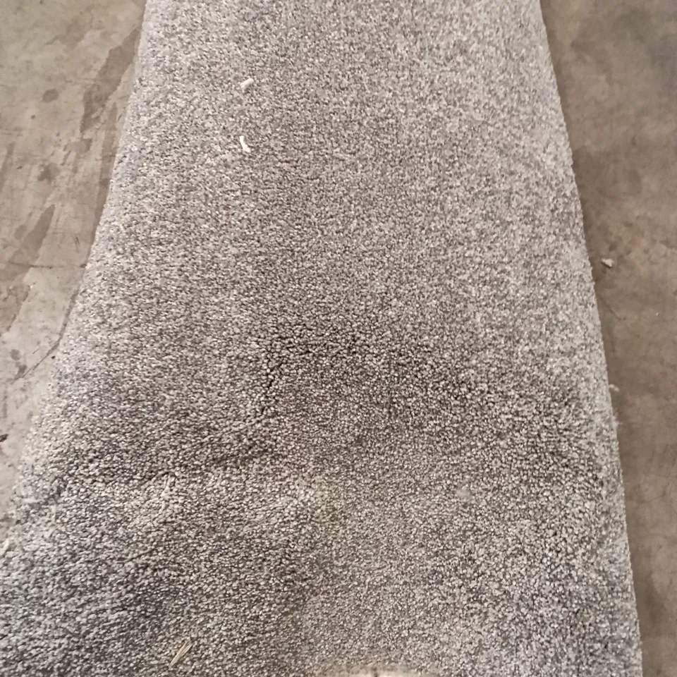 ROLL OF ULTRA LUXURY MORNING MIST APPROX SIZE: 1.80M X 5M