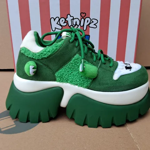 BRAND NEW BOXED KOI KETNIPZ BEANZILLA PLATFORM TRAINERS IN GREEN - UK 6