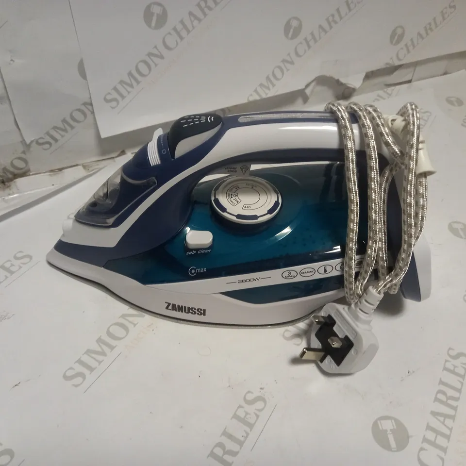 ZANUSSI 2800W STEAM IRON, BLUE