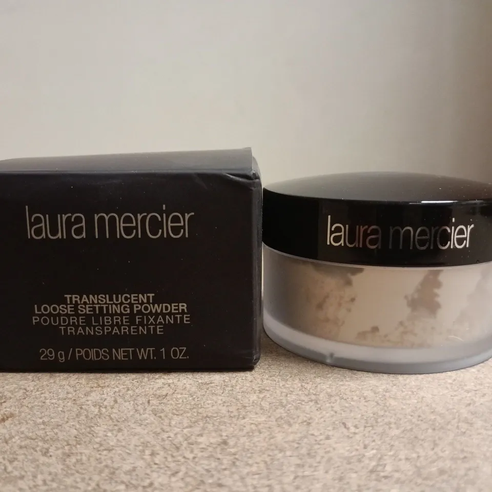 LAURA MERCIER TRANSLUCENT LOOSE SETTING POWDER – 29 G (1 OZ) – BOXED