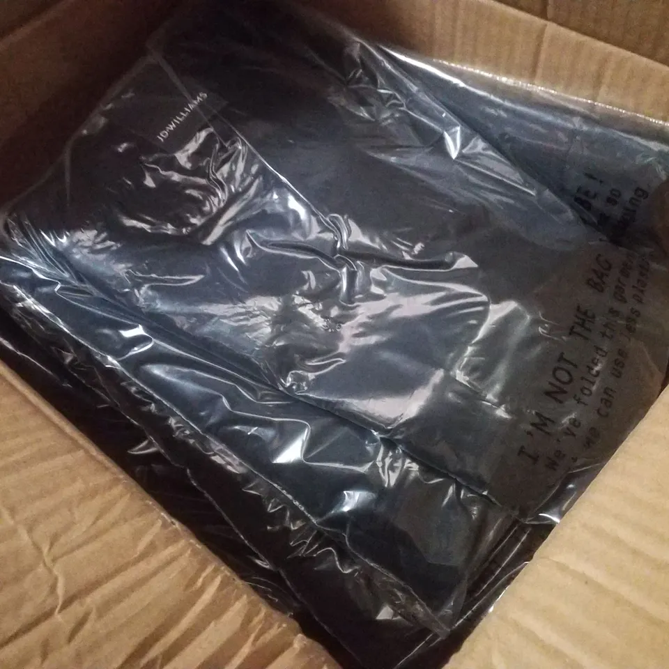 BOX CONTAINING APPROXIMATELY 17 BRAND NEW JD WILLIAMS BLACK PONTE COLUMN SKIRTS - SIZE 16 