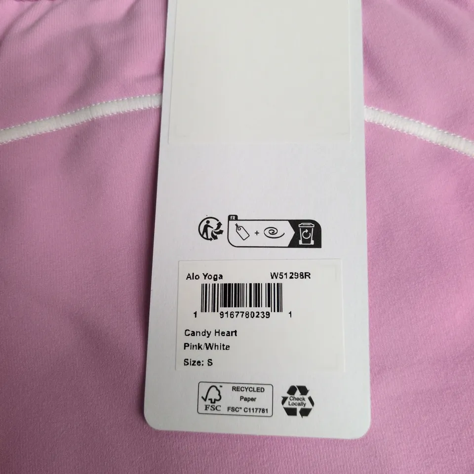 ALO YOGA AIRBRUSH HIGH-WAIST HEART THROB LEGGING – CANDY HEART PINK/WHITE, SIZE S