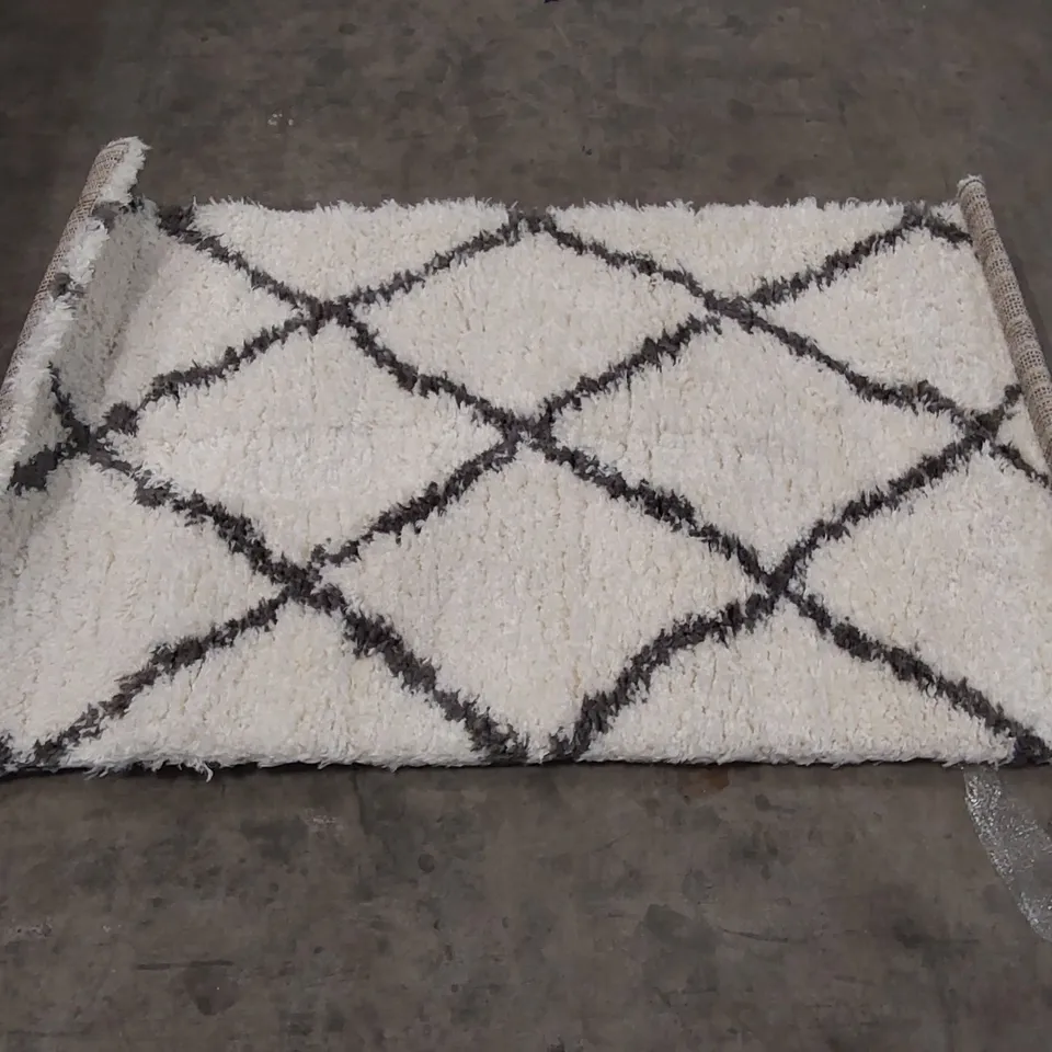 BRAND NEW BAGGED PACO HOME MAGHREB 075 RUG IN CREAM - 80 x 150cm