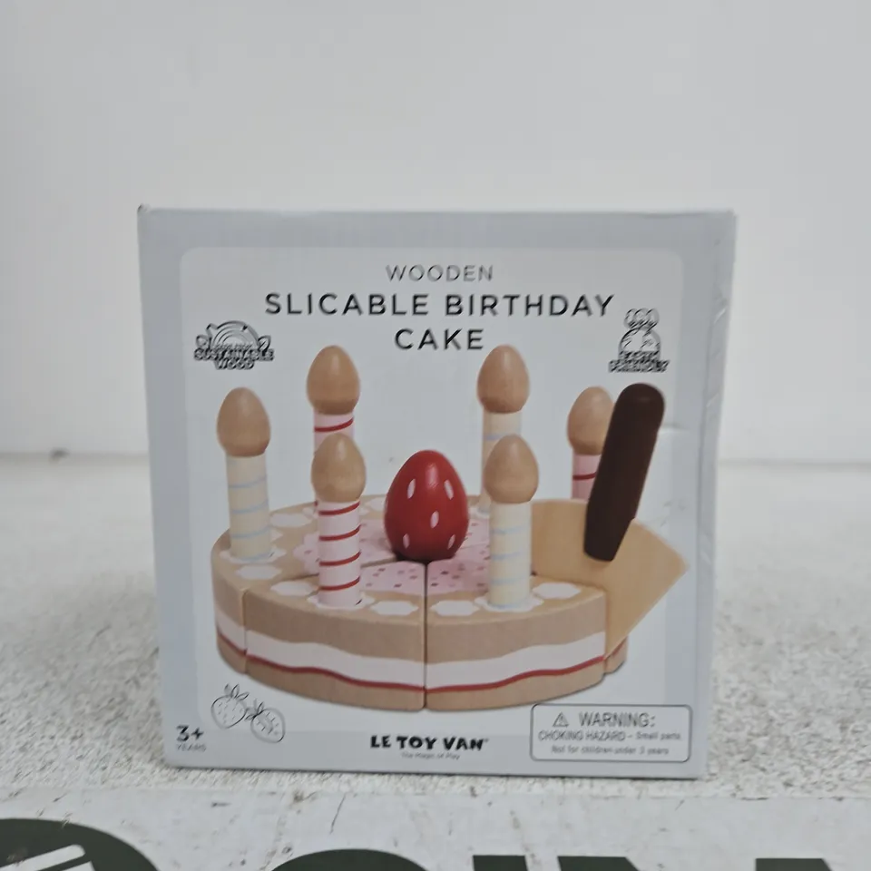 LE TOY VAN WOODEN SLICABLE BIRTHDAY CAKE