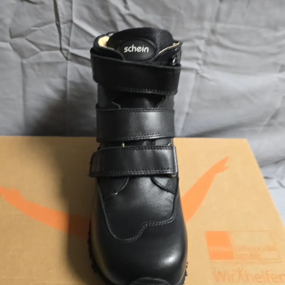 BOXED PAIR OF SCHEIN MATTERHORN SHOES - UK SIZE 38