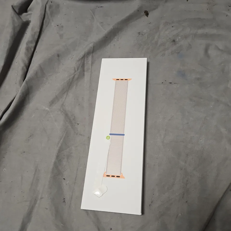 APPLE WATCH SPORT LOOP BAND – STARLIGHT, 45MM