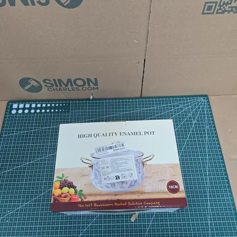 ENAMEL POT WITH LID – 18CM, BOXED