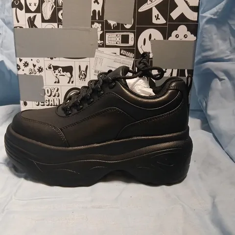 KOI WOMEN'S BLACK PLATFORM SNEAKERS UK3 – PAIR