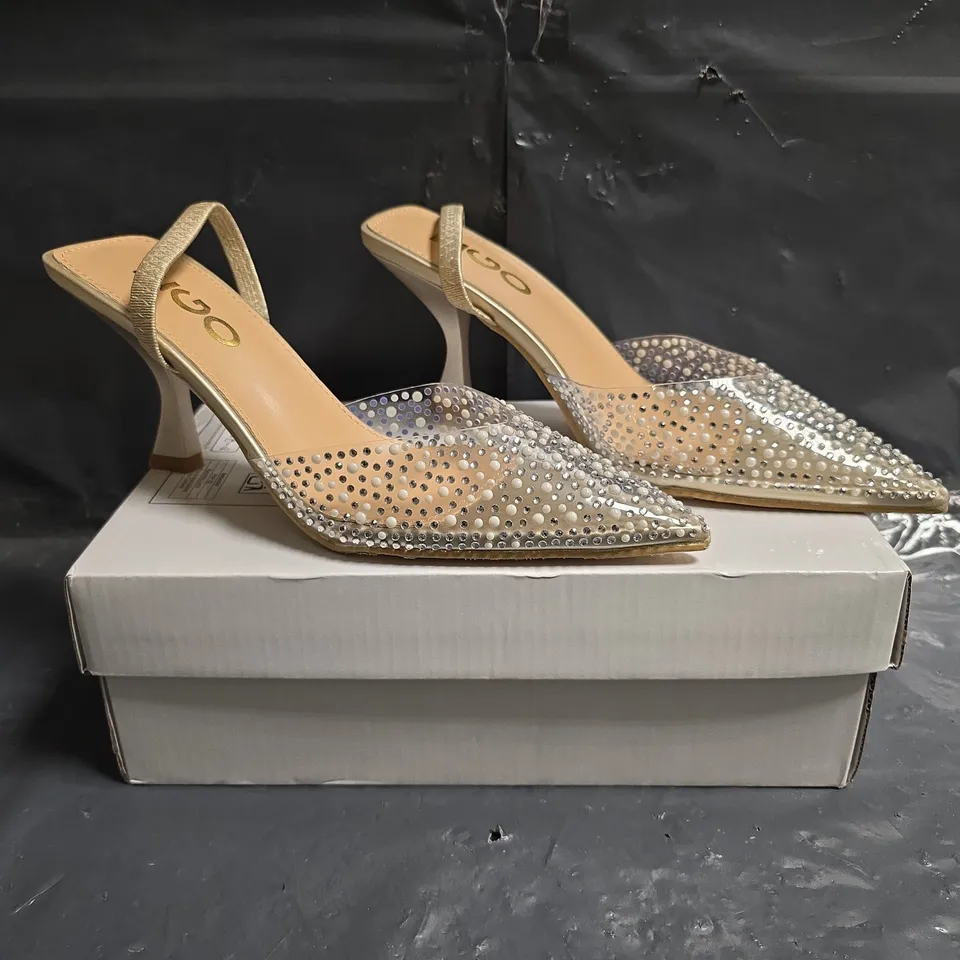 BOXED PAIR OF EGO POINTED TOE LOW HEEL SHOES IN CLEAR W. JEWEL DETAIL SIZE 5