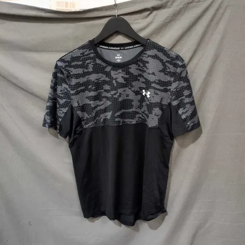 UNDER ARMOUR CAMOUFLAGE T-SHIRT, SIZE M (MEN'S)