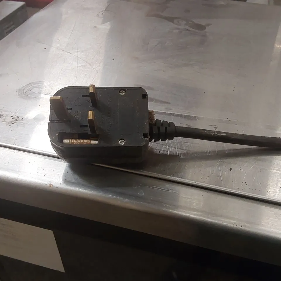 MENUMASTER RFS511TSW 1100W MICROWAVE OVEN