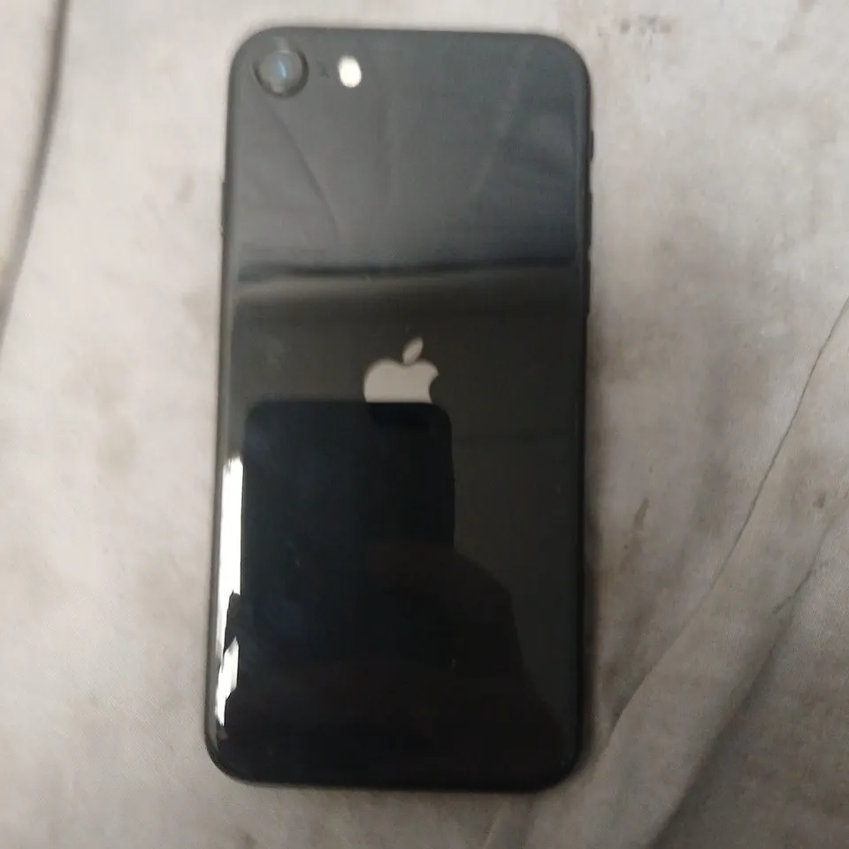 APPLE IPHONE IN BLACK (MODEL UNSPECIFIED)