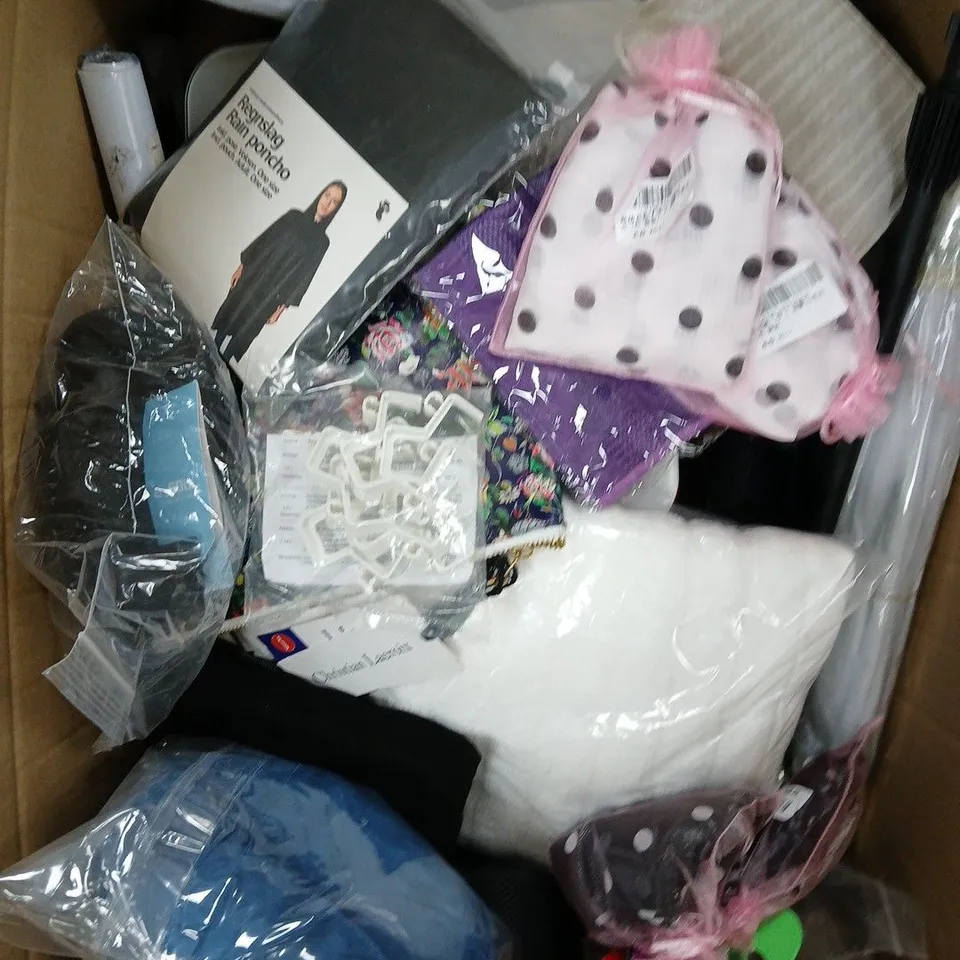 APPROXIMATELY 15 ASSORTED HOUSEHOLD PRODUCTS TO INCLUDE STORAGE BAG, PONCHO, SCALES ETC 