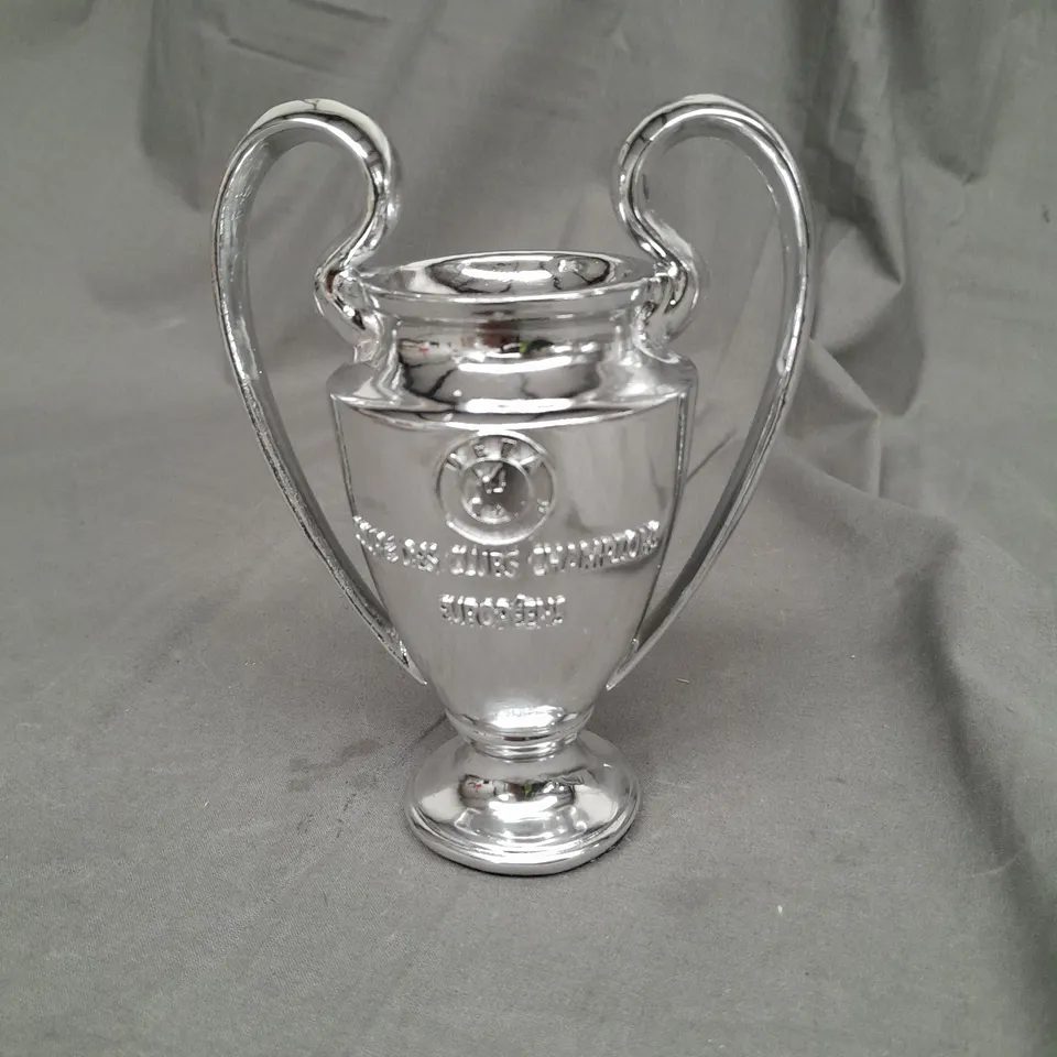 MINI REPLICA CHAMPIONS LEAGUE TROPHY