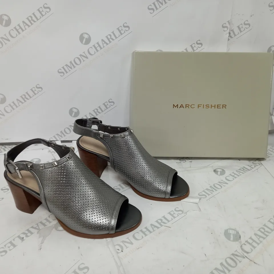PAIR OF MARC FISHER METALLIC SANDALS UK SIZE 6