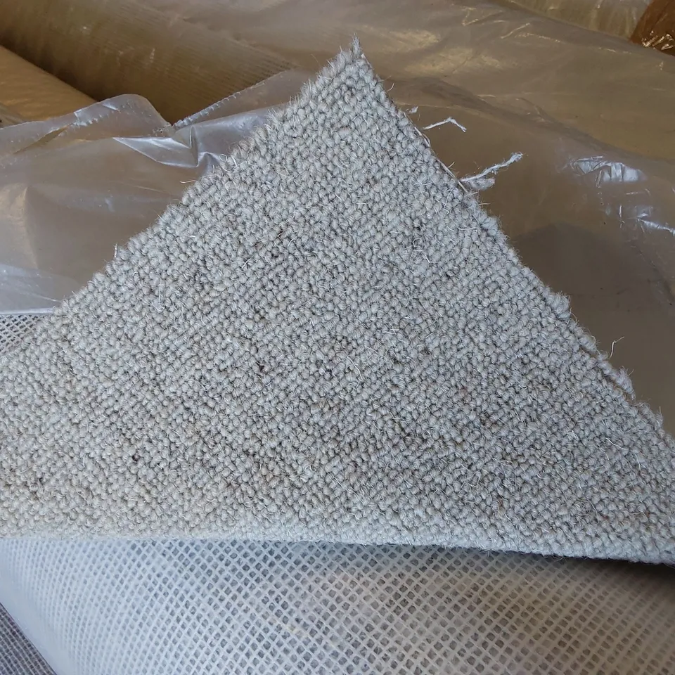 Lot 1017 ROLL OF QUALITY FRONTIER MARBLE SANDBAR CARPET // SIZE: APPROX 1.3 X 4m