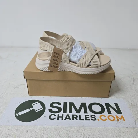 BOXED PAIR OF LIFESTYLE BY CUSHION-WALK STEPH SHOES IN BEIGE - SIZE 4