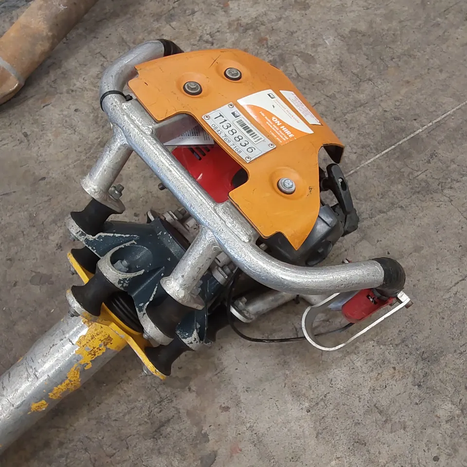 ROBEL 62.05 2 STROKE VERTICAL TAMPER - RAILWAY MAINTENANCE TOOL