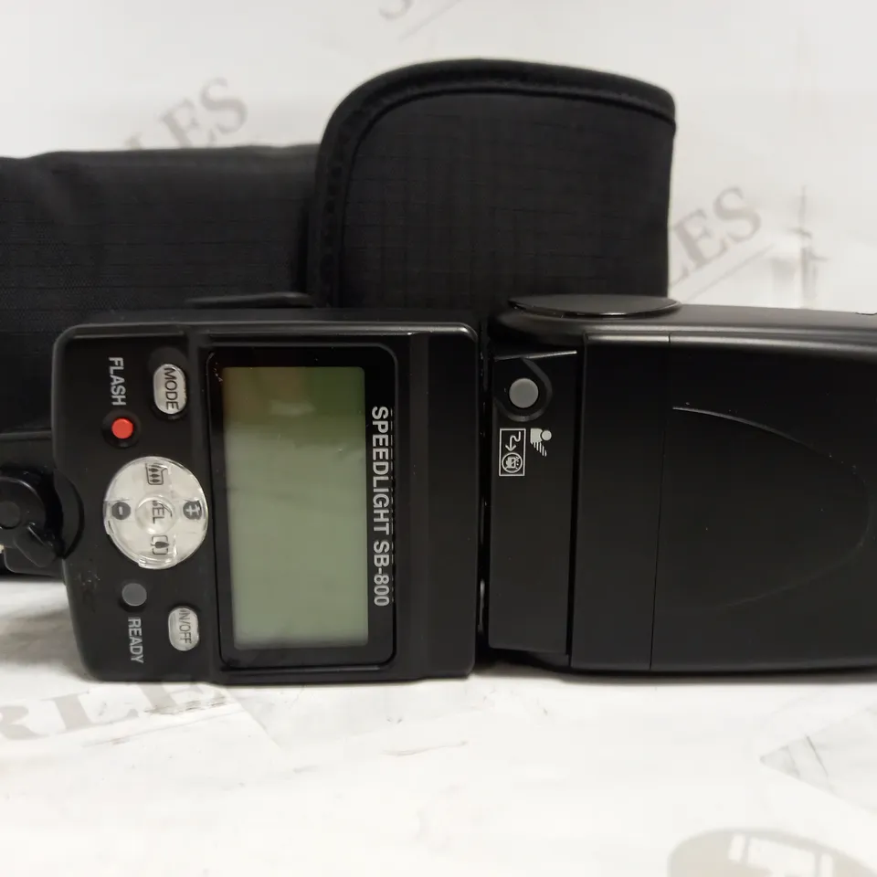 NIKON SPEEDLIGHT SB-800 CAMERA FLASH