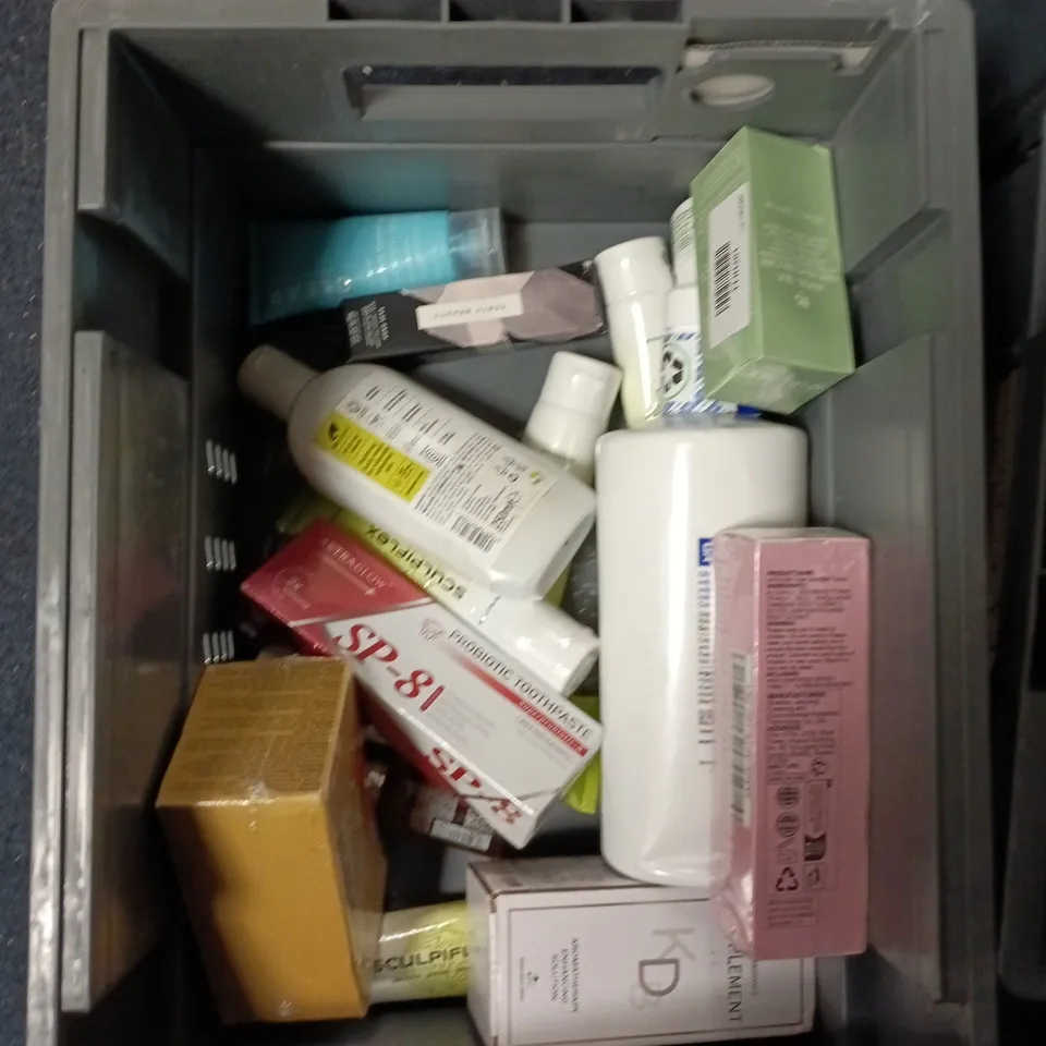 APPROXIMATELY 20 HEALTH AND BEAUTY PRODUCTS TO INCLUDE CB12 ORAL RINSE, CERAVE HYDRATING CLEANSER  AND BLD BRO NIGHT