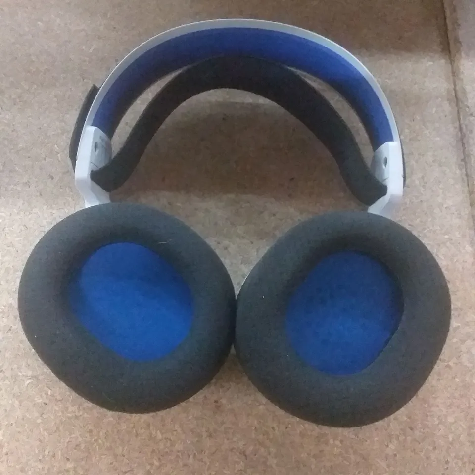 STEELSERIES ARCTIS 7P+ WIRELESS GAMING HEADSET