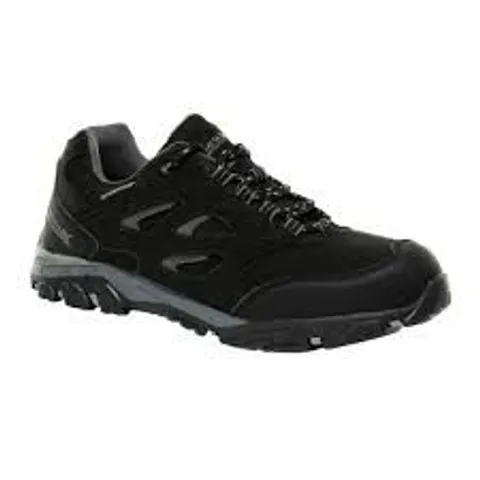 BRAND NEW BOXED REGATTA CHILDRENS HOLCOMBE LOW JUNIOR HIKING BOOTS IN BLACK/GRANITE - KIDS UK 12
