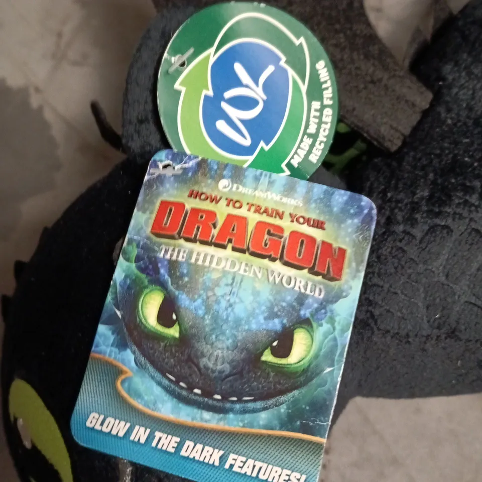 HOW TO TRAIN YOUR DRAGON TOOTHLESS PLUSH – GLOW IN THE DARK FEATURES (THE HIDDEN WORLD)