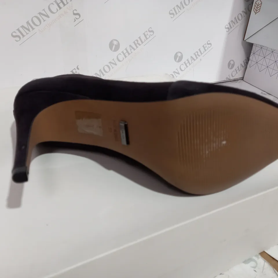 BOXED REISS SUEDE CHOCOLATE BOOT HEELS - SIZE 6