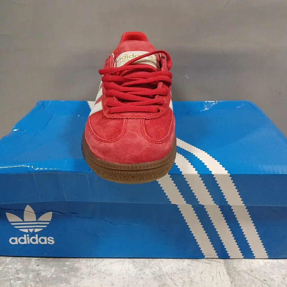 BOXED PAIR OF ADIDAS HANDBALL SPEZIAL SHOES IN RED/WHITE SIZE UK 3.5