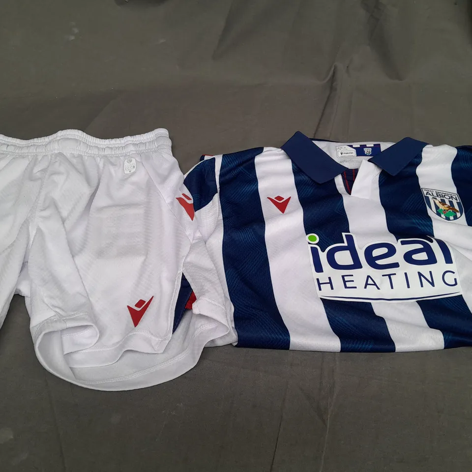 MACRON WEST BROMWICH ALBION FOOTBALL KIT - JUNIOR XL
