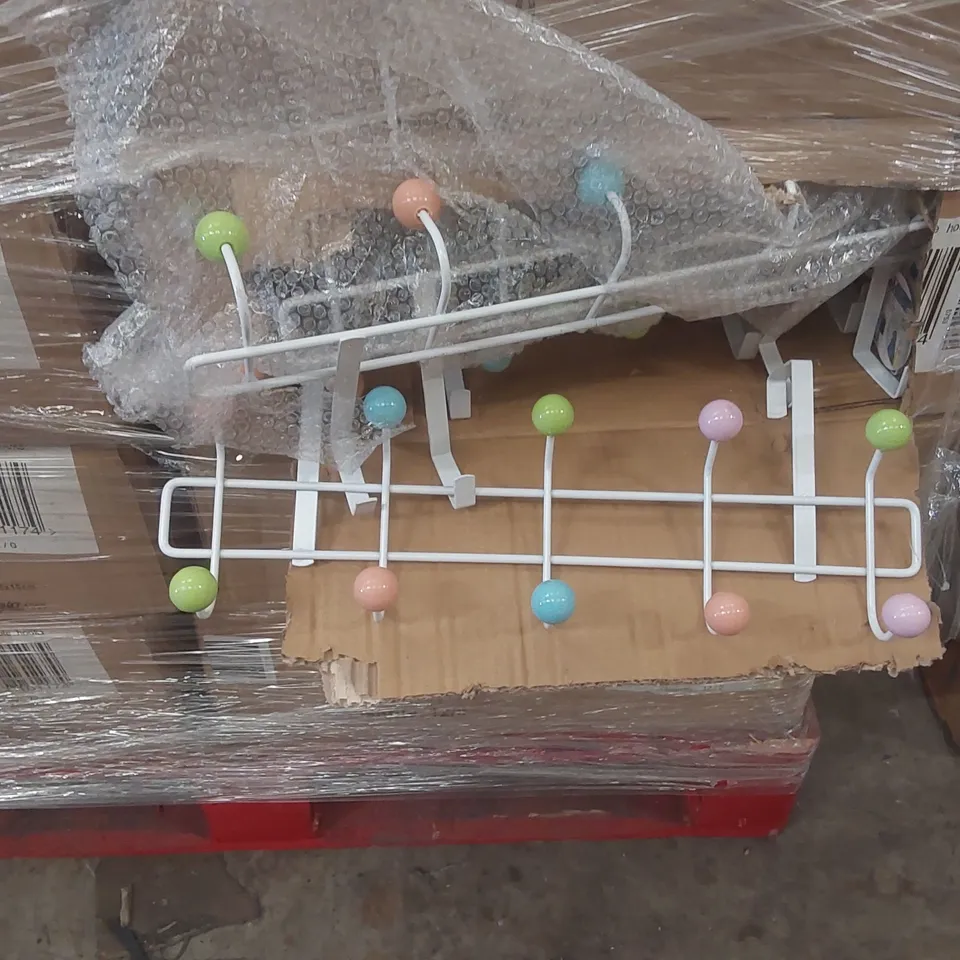 PALLET TO CONTAINING A VERY LARGE QUANTITY OF ASSORTED ITEMS INCLUDING: BEER PONG SETS, DOOR HANGERS ECT