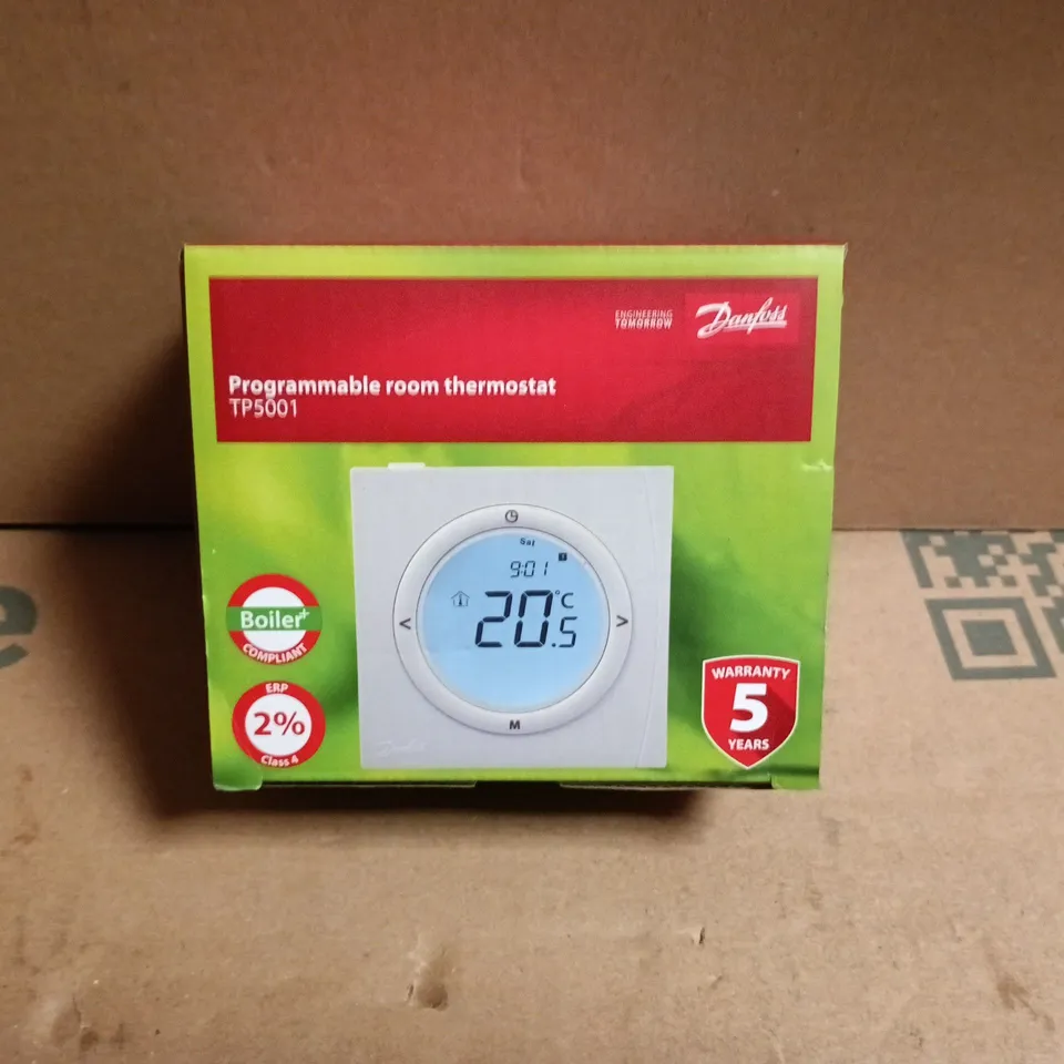 BOXED DANFOSS PROGRAMMABLE ROOM THERMOSTAT - TP5001