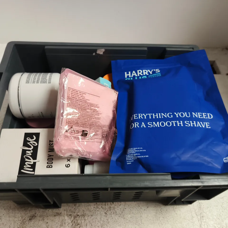 APPROXIMATELY 15 ASSORTED HEALTH & BEAUTY PRODUCTS 