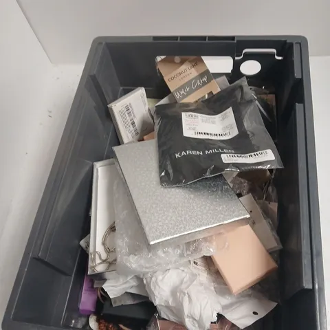 TOTE OF APPROXIMATELY 20 ASSORTED JEWELLERY ITEMS TO INCLUDE: LOOKWORLD WATCH 