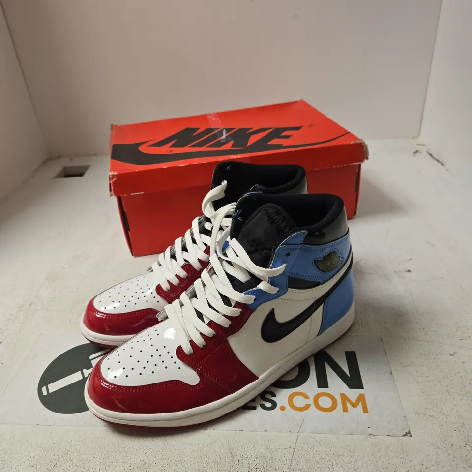NIKE AIR JORDAN 1 RETRO HIGH OG FEARLESS – WHITE/BLACK UNIVERSITY BLUE, UK 10