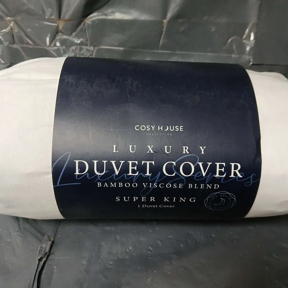 COSY HOUSE LUXURY DUVET COVER IN WHITE - SUPER KING