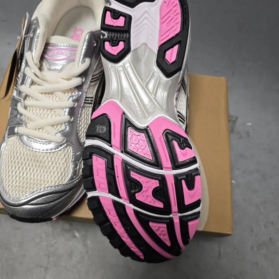 BOXED ASICS GEL-KAYANO 14 TRAINERS SIZE 10
