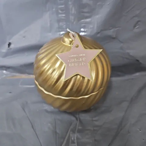 4 PACKS OF 4 GINGERBREAD BISCUIT SMALL BAUBLE SCENTED CANDLES