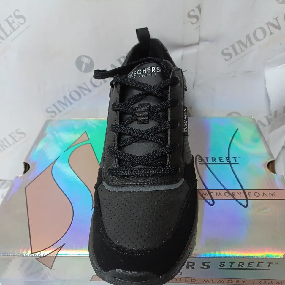 BOXED SKECHERS BILLION TRAINERS, BLACK - SIZE 6 