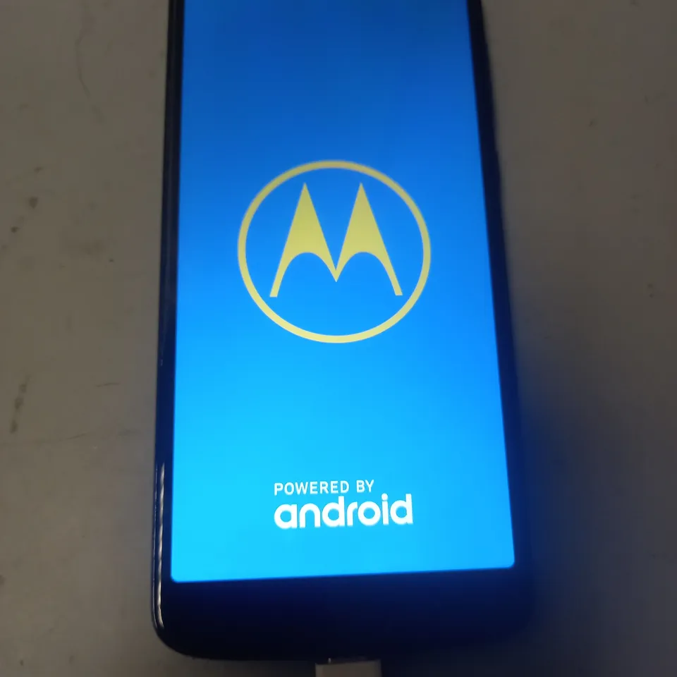 UNBOXED MOTOROLA MOBILE PHONE - XT1925 TYPE M3750