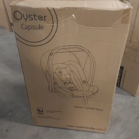 BOXED OYSTER CAPSULE INFANT BABY CAR SEAT