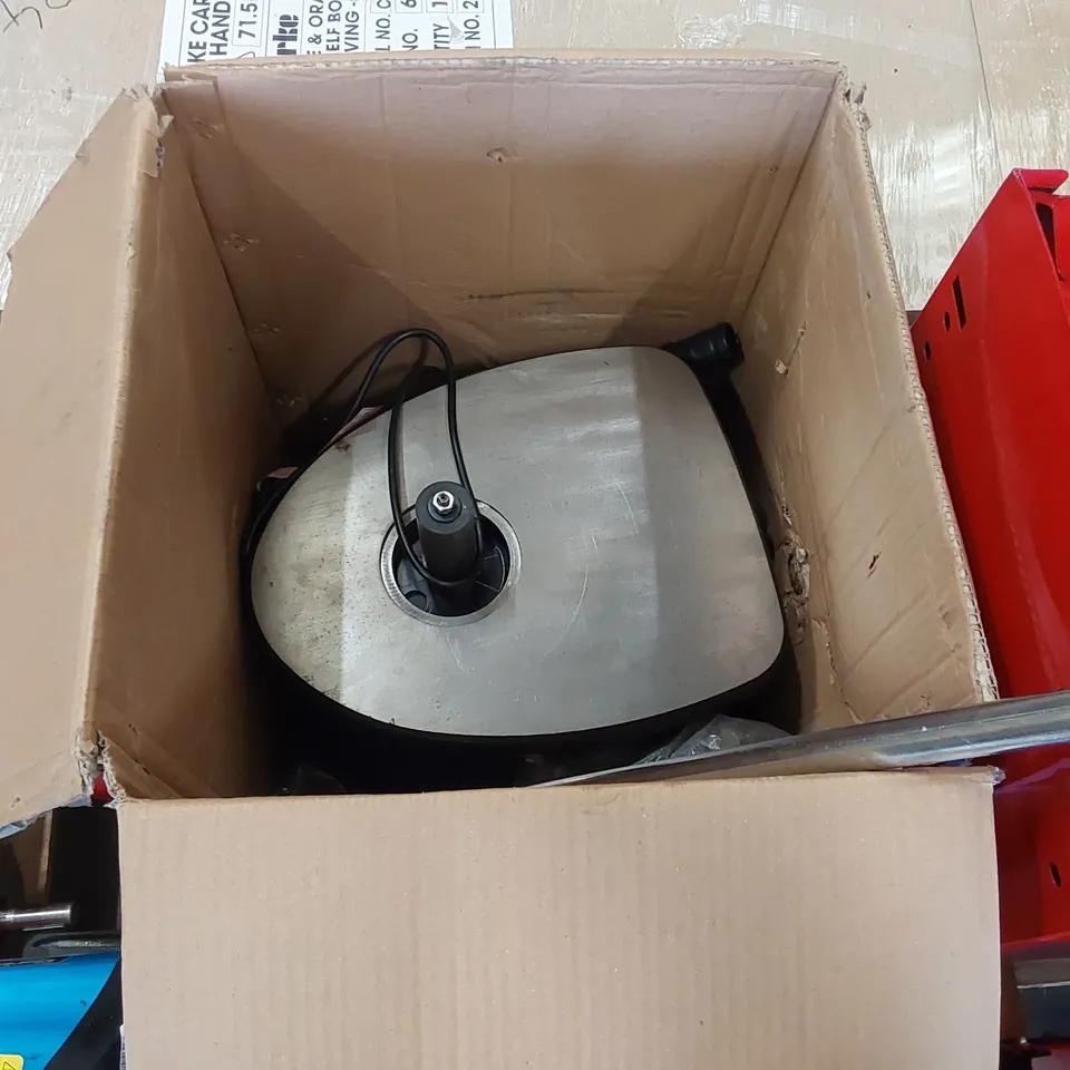 LARGE PALLET OF ASSORTED MACHINERY/TOOL PARTS TO INCLUDE: TOOL CHEST, AIR COMPRESSOR PARTS, PETROL GENERATOR PARTS, SHELVING RACK PARTS ECT