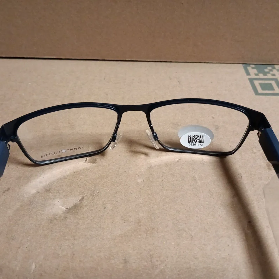 UNBOXED TOMMY HILFIGER BLUE FRAMED GLASSES