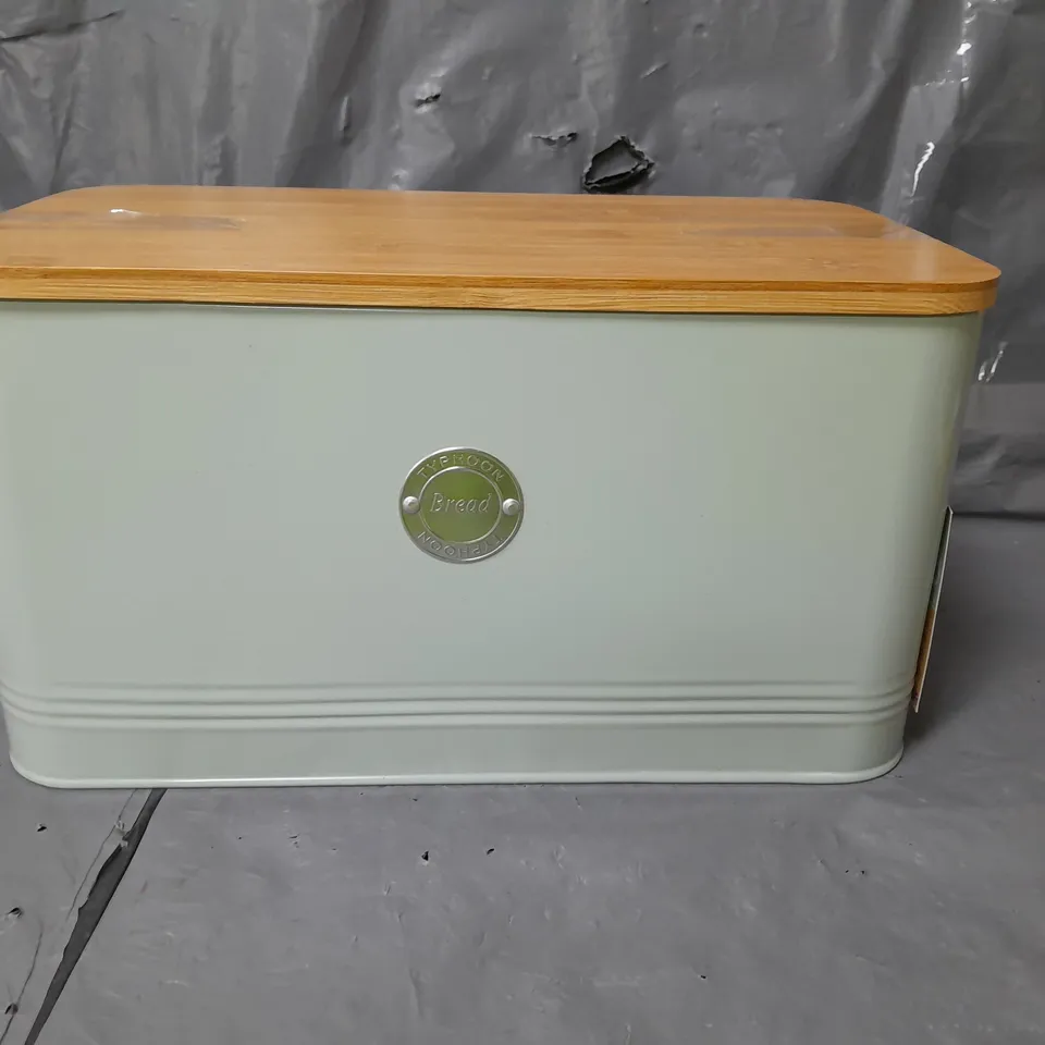 TYPHOON LIVING SQUIRCLE BREAD BIN – MINT GREEN