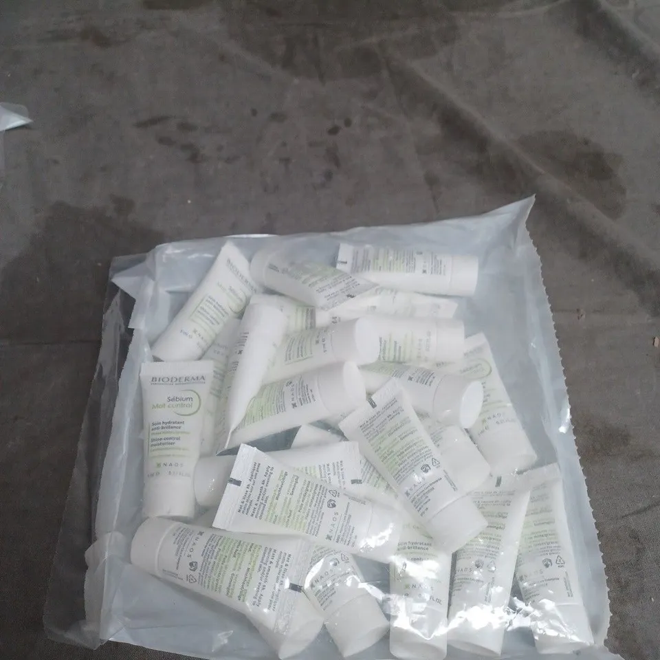 APPROXIMATELY 20 BIODERMA SEBIUM SHINE CONTROL MOISTURISER SAMPLES