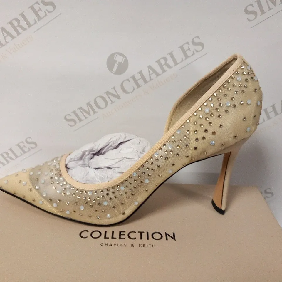 BOXED COLLECTION CHARLES AND KEITH NUDE SIZE EU 39