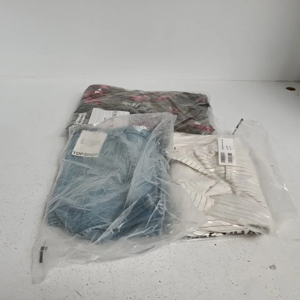 BOX OF APPROXIMATELY 25 ASSORTED CLOTHING ITEMS TO INCLUDE ASOS, TOPSHOP ETC