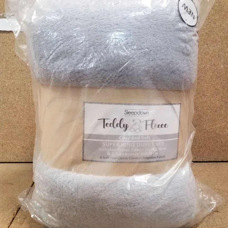 SLEEPDOWN TEDDY FLEECE SUPER KING DUVET SET LIGHT GREY - DUVET COVER 260×220CM, 2 PILLOWCASES 48×74CM