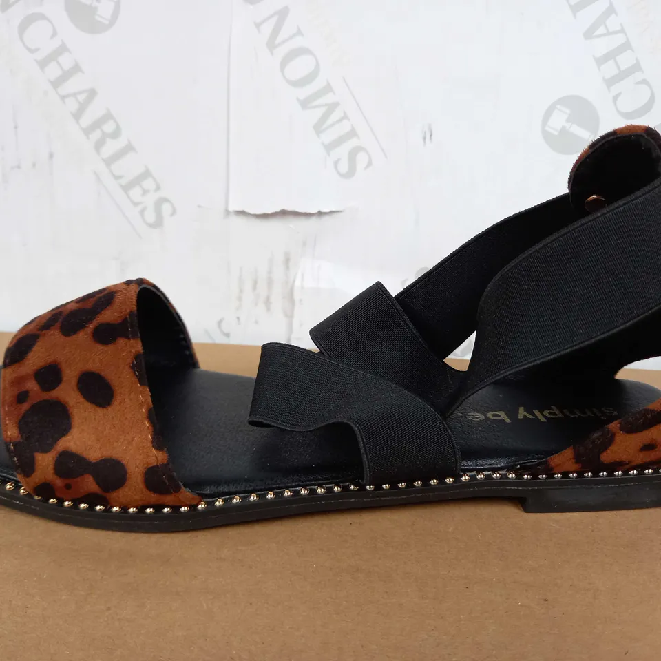 PAIR OF SIMPLY BE SANDALS (BLACK, LEOPARD), SIZE 40 EU